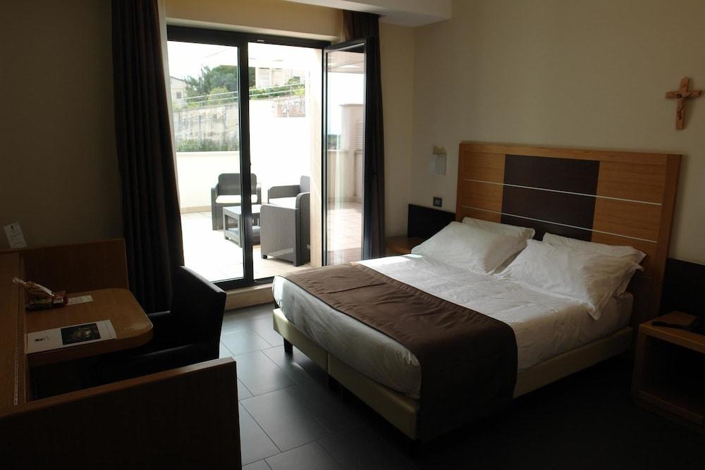 Hotel Vittoria 산 조반니 로톤도 외부 사진