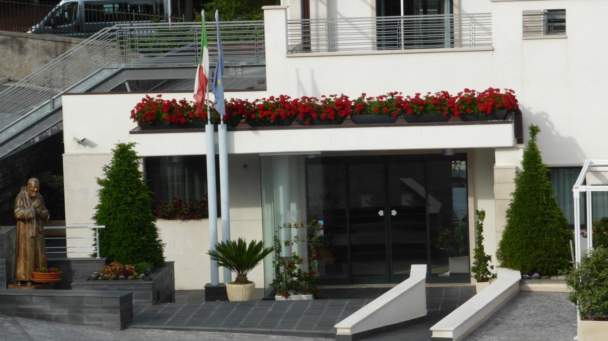Hotel Vittoria 산 조반니 로톤도 외부 사진